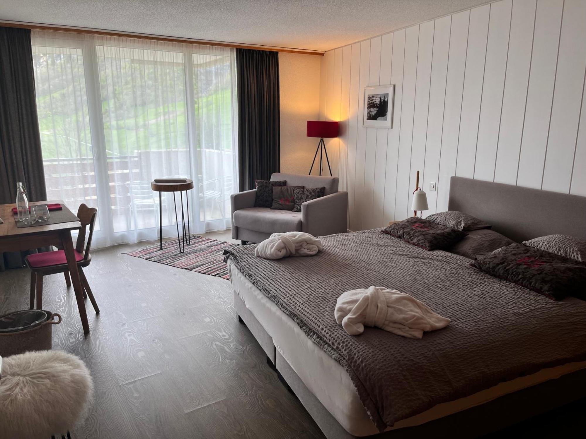 Hotel Alfa Superieur - Leukerbad-Therme Exteriör bild